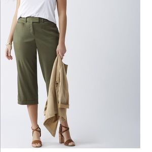 Brand New Lane Bryant Linen Crop Pants.